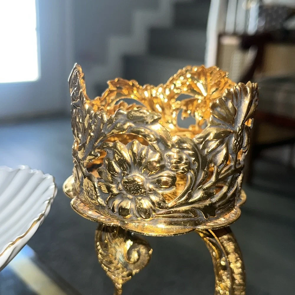 VINTAGE 24K GOLD FILIGREE VANITY CANDLEHOLDER'S SET 